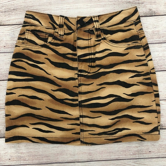 FOREVER 21 Animal Print Jean Skirt Size Small - Picture 1 of 7